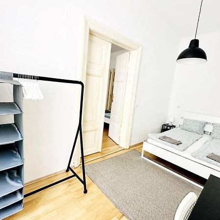 Best Location - Cozy City Centre Apartment Wina Bagian luar foto